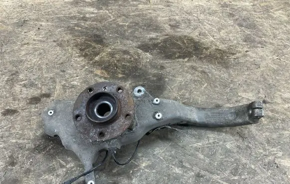BMW X5 E70 Front wheel hub 6773784