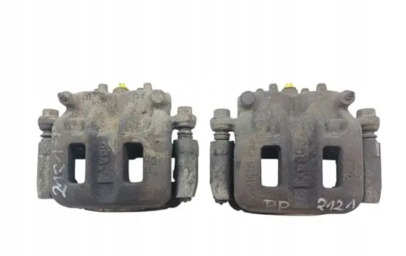 Mitsubishi Pajero Front brake caliper