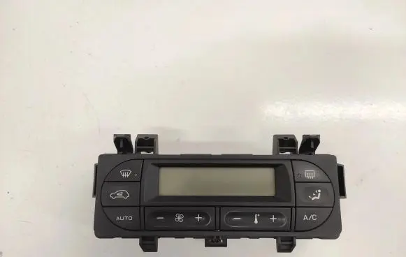 Peugeot 1007 Climate control unit 96530443XT