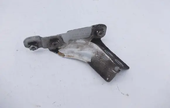 Volkswagen Polo V 6R Fender mounting bracket 6R0821141B