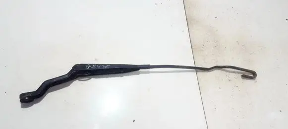 Volvo S40, V40 Front wiper blade arm