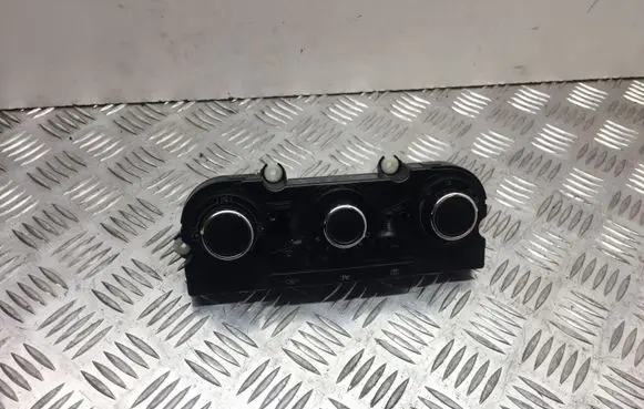 Skoda Superb B6 (3T) Climate control unit 3T0820047M