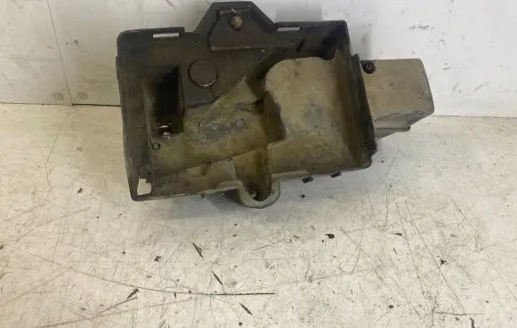 Dodge Grand Caravan Battery box tray 04860474A 05002124