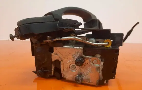 Ford Fiesta Rear door lock
