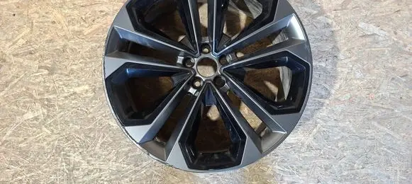 Audi Q7 4M R21 alloy rim 4M0601025DD K668861