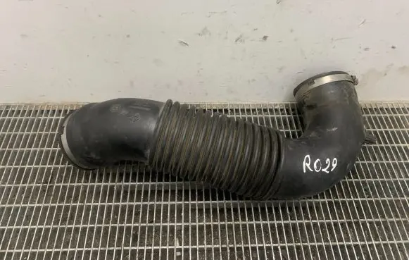 Dodge RAM 1500 DS Air intake duct part 68090732 68090732AA