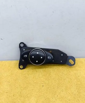 Mercedes-Benz E W211 Wing mirror switch 2118215779 03211035