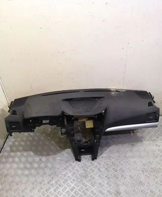 Subaru Legacy Dashboard