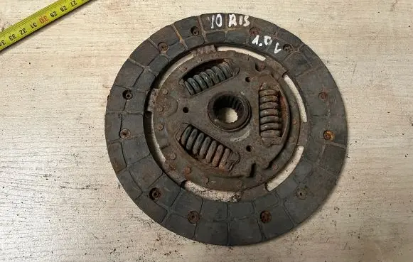 Toyota Yaris Clutch pressure plate 