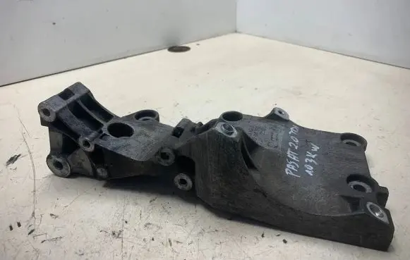 Volkswagen PASSAT B6 Generator/alternator bracket 03G903143E 4A0819013