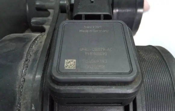 Jaguar XF Mass air flow meter 5wk97011