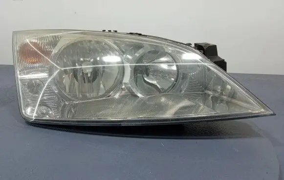 Ford Mondeo Mk III Headlight/headlamp 1S71-13005-AK