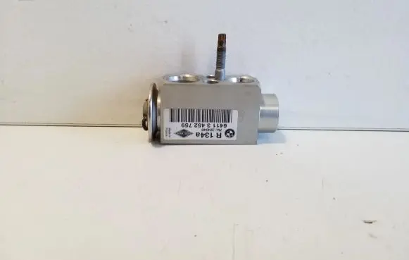 Air conditioning (A/C) expansion valve