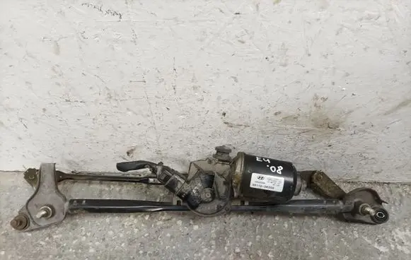 Hyundai Sonata Front wiper linkage and motor 981103K000