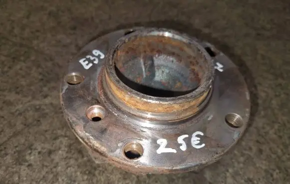 BMW 5 E39 Front wheel ball bearing 31221093427