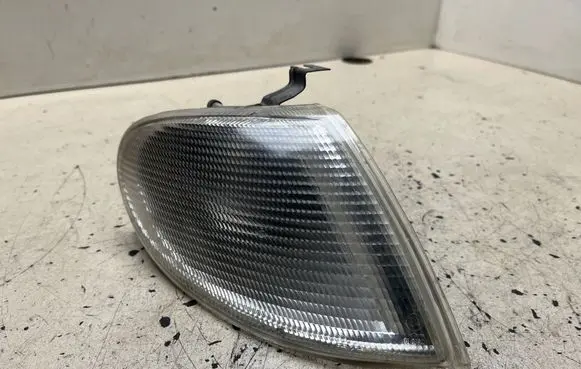 Volkswagen Sharan Front indicator light 185133B