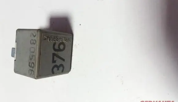 Audi A6 S6 C5 4B Other relay 8D0951253C