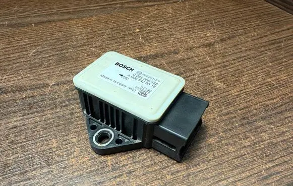 Volkswagen Crafter ESP acceleration yaw rate sensor 9065420518 A9065420518