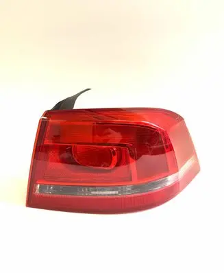 Volkswagen PASSAT B7 Rear/tail lights 3AE945096F