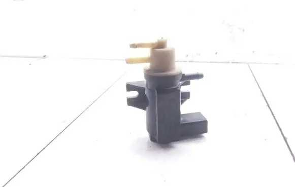 Volkswagen PASSAT B5 Turbo solenoid valve 1K0906627E
