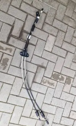 Volvo V40 Gear shift cable linkage 31280504