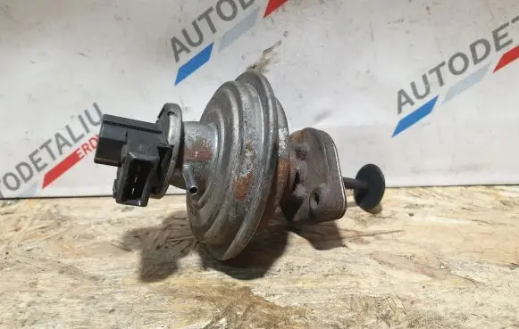 BMW 3 E90 E91 EGR valve 7801942 11717801942