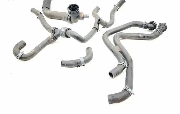 Audi Q3 F3 Engine coolant pipe/hose 5QF122157AB 5Q0121063Q 5Q0121109S