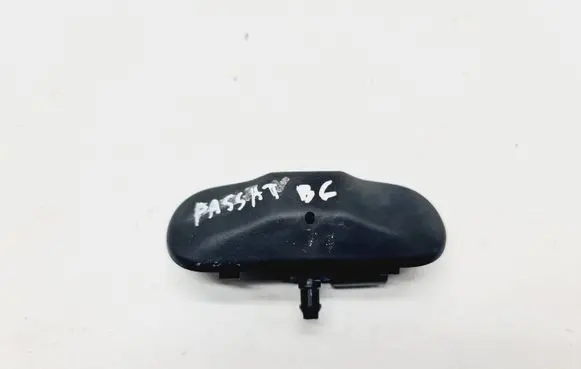 Volkswagen PASSAT B6 Windshield washer spray nozzle 5M0955986C