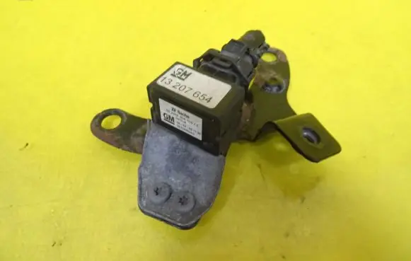 Opel Vectra C ABS wheel speed sensor 9570930003 13207654