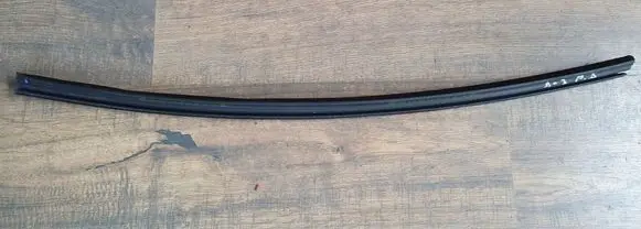 Audi A3 S3 8V Rubber seal front door window/glass 8V4837479480