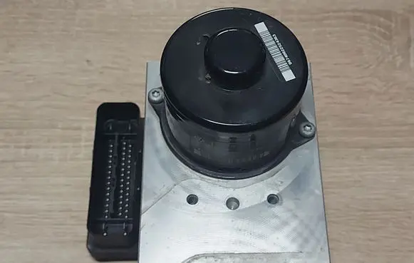 Volkswagen Touareg I ABS control unit/module 7L0907379G 7L0614111H