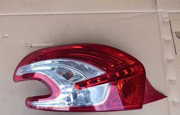Peugeot 208 I Rear/tail lights 9672628280