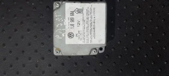 Volkswagen PASSAT B5 Airbag control unit/module 1J0909606