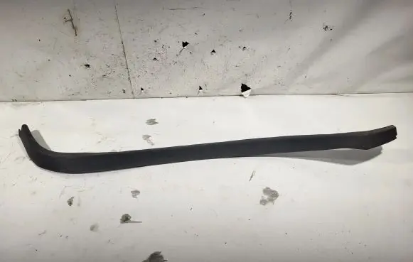 Rubber seal rear door