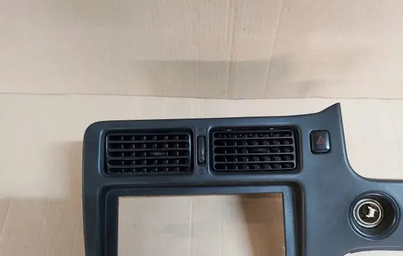 Toyota MR2 (W20) II Dash center air vent grill