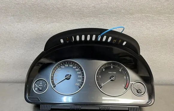 BMW 5 F10 F11 Speedometer (instrument cluster) DOBMW5F10F11