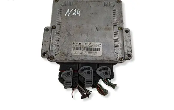 Renault Laguna II Engine control unit/module 8200153946 8200095416 0281010556