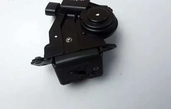 Toyota Urban Cruiser (XP110) Loading door lock 206811903