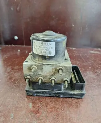 Mercedes-Benz CLK A209 C209 ABS Pump A2095452532