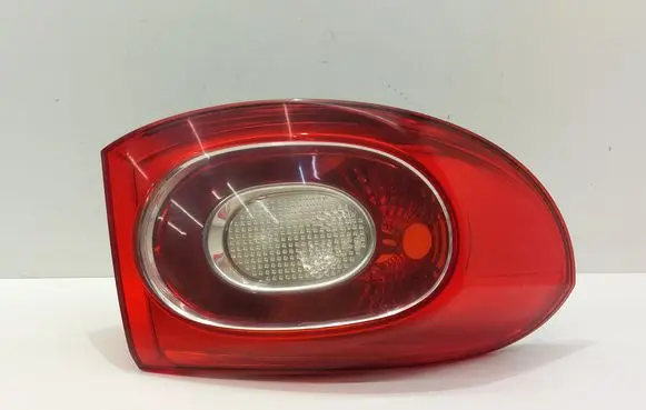 Volkswagen Tiguan Rear/tail lights 5N0945095H