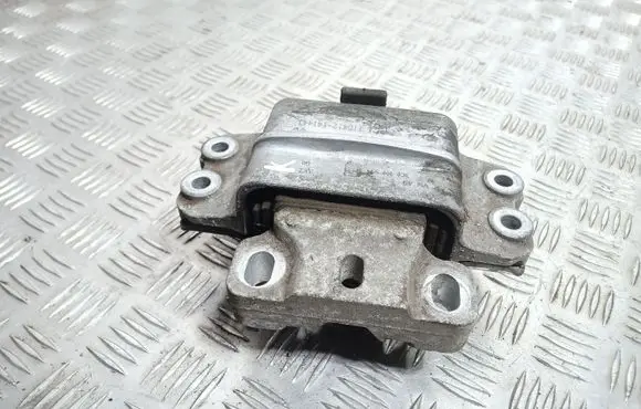 Engine mount bracket