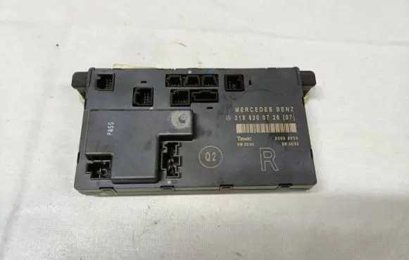Mercedes-Benz CLS C219 Door control unit/module 2198200726 6912474