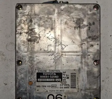 Toyota Yaris Engine control unit/module 8966152060 020308 2110007210