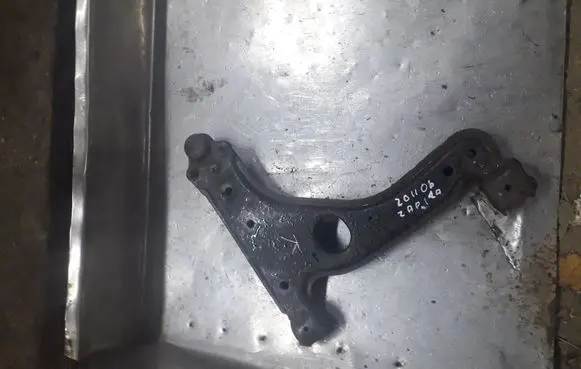 Opel Zafira A Front lower control arm/wishbone