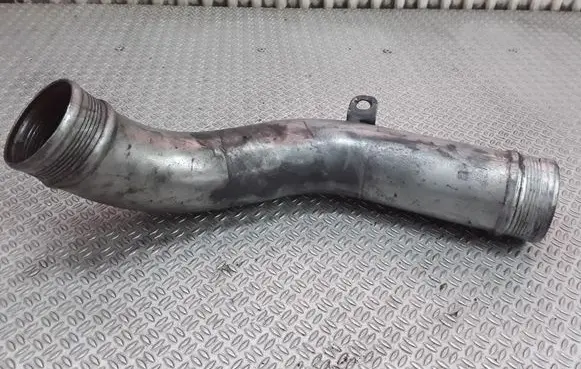 Volvo V70 Intercooler hose/pipe