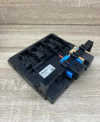 Volkswagen PASSAT CC Central body control module 5K0937084F 5WG50282