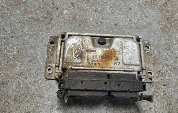 Peugeot 107 Engine control unit/module 896610H022