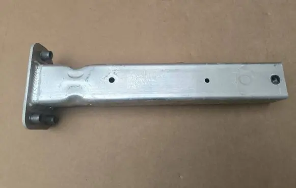 Audi A8 S8 D4 4H Front bumper mounting bracket 4H0806064E