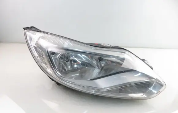 Ford Focus Headlight/headlamp BM5113W029NB