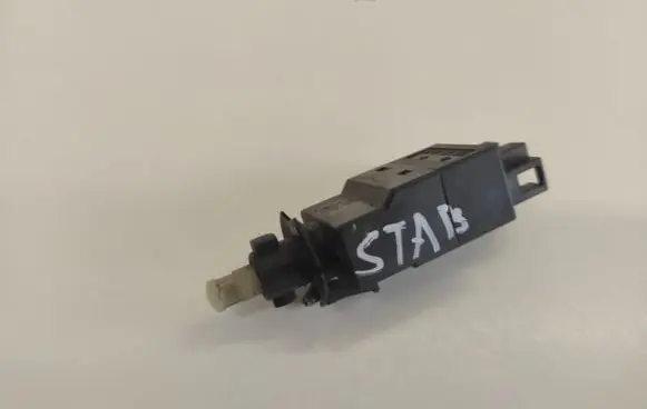 Mercedes-Benz E W211 Brake pedal sensor switch 0015454009